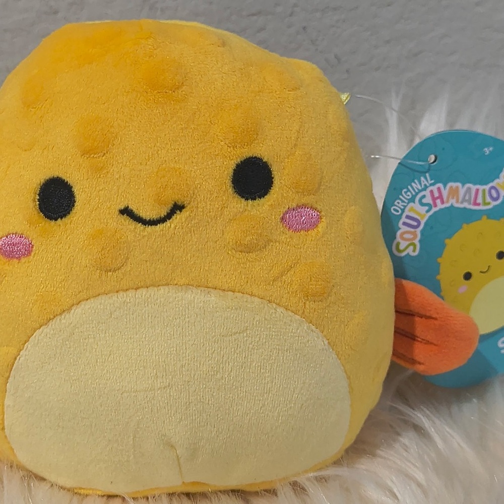 Safa the puffer fish Squishmallow